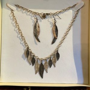 Silver necklace & earring with leaf design set